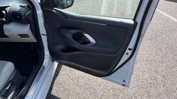 Toyota Yaris 1.5 VVT-h Excel E-CVT Euro 6 (s/s) 5dr