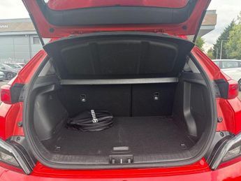 Hyundai Kona 64kWh Premium SUV 5dr Electric Auto (10.5kW Charger) (204 ps)