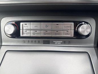 Hyundai Kona 64kWh Premium SUV 5dr Electric Auto (10.5kW Charger) (204 ps)