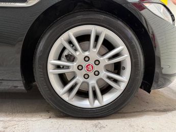 Jaguar XE 2.0d Prestige Auto Euro 6 (s/s) 4dr