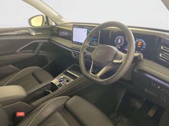 Volkswagen Tiguan 1.5 TSI eHybrid 19.7kWh Elegance SUV 5dr Petrol Plug-in Hybrid D