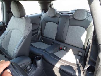 MINI Electric Hatch Cooper SE 32.6kWh Level 2 Auto 3dr