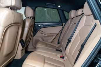 Porsche Macan 2.0T PDK 4WD Euro 6 (s/s) 5dr
