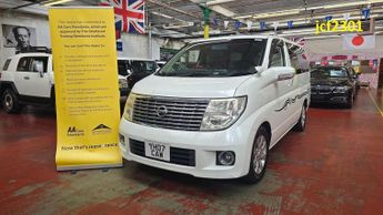Nissan Elgrand E51 XL model 3.5 Recliners Sunroof