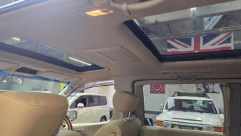 Nissan Elgrand E51 XL model 3.5 Recliners Sunroof