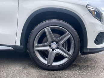 Mercedes-Benz GLA 2.1 GLA220d AMG Line (Premium Plus) 7G-DCT 4MATIC Euro 6 (s/s) 5