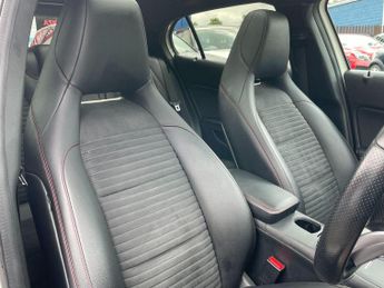 Mercedes-Benz GLA 2.1 GLA220d AMG Line (Premium Plus) 7G-DCT 4MATIC Euro 6 (s/s) 5