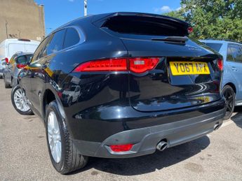Jaguar F-PACE 2.0 P250i Portfolio Auto AWD Euro 6 (s/s) 5dr