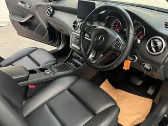 Mercedes-Benz GLA 1.6 GLA200 Sport (Premium Plus) 7G-DCT Euro 6 (s/s) 5dr
