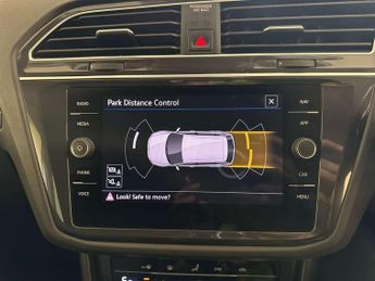 Volkswagen Tiguan 1.4 TSI 13kWh Life SUV 5dr Petrol Plug-in Hybrid DSG Euro 6 (s/s
