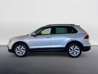 Volkswagen Tiguan 1.4 TSI 13kWh Life SUV 5dr Petrol Plug-in Hybrid DSG Euro 6 (s/s