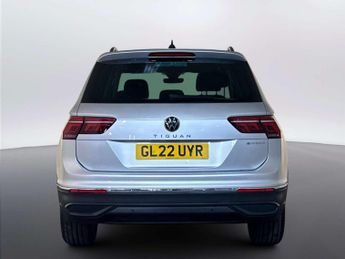 Volkswagen Tiguan 1.4 TSI 13kWh Life SUV 5dr Petrol Plug-in Hybrid DSG Euro 6 (s/s