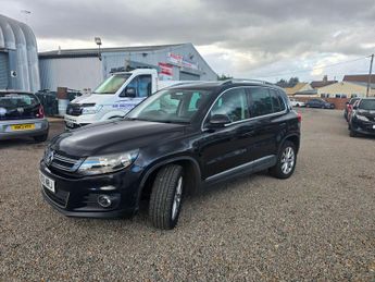 Volkswagen Tiguan 2.0 TDI BlueMotion Tech SE 4WD Euro 5 (s/s) 5dr