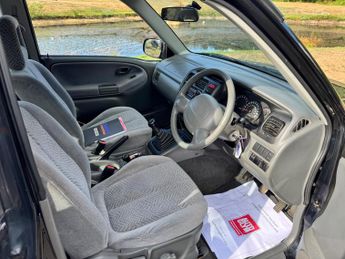 Suzuki Grand Vitara 1.6 SE Estate 3dr