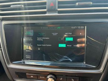 MG MG5 61.1kWh Exclusive Long Range Auto 5dr