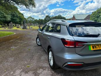 MG MG5 61.1kWh Exclusive Long Range Auto 5dr