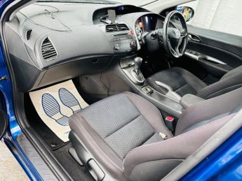 Honda Civic 1.8 i-VTEC ES 5dr