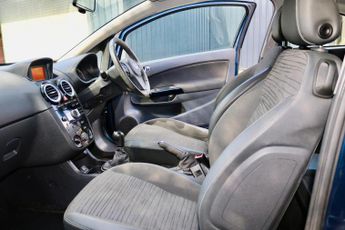 Vauxhall Corsa 1.2 16V Excite Euro 5 3dr (A/C)