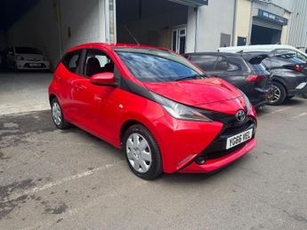 Toyota AYGO 1.0 VVT-i x-play Euro 6 5dr