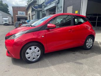 Toyota AYGO 1.0 VVT-i x-play Euro 6 5dr