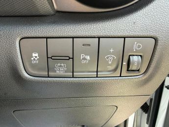 Hyundai KONA 1.6 h-GDi SE Connect DCT Euro 6 (s/s) 5dr