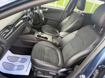 Ford Kuga 2.5 EcoBoost Duratec 14.4kWh ST-Line CVT Euro 6 (s/s) 5dr