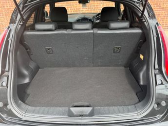 Nissan Juke 1.6 N-Connecta XTRON Euro 6 5dr