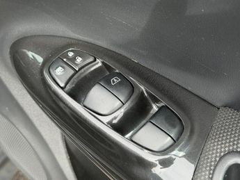 Nissan Juke 1.6 N-Connecta XTRON Euro 6 5dr