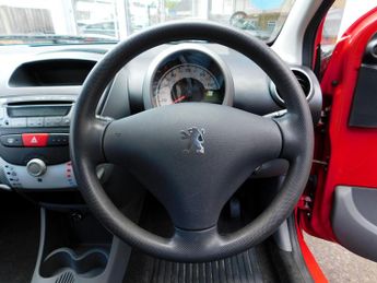 Peugeot 107 1.0 12V Urban 2 Tronic Euro 5 3dr