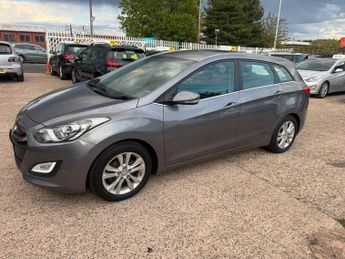 Hyundai i30 1.6 CRDi Blue Drive Style Nav Tourer Euro 5 (s/s) 5dr