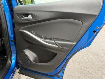 Vauxhall Grandland X 1.6 Turbo D BlueInjection SE Auto Euro 6 (s/s) 5dr