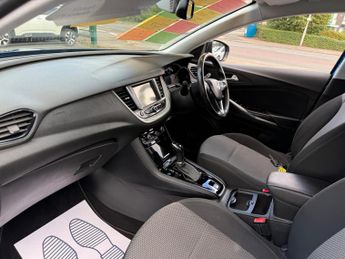 Vauxhall Grandland X 1.6 Turbo D BlueInjection SE Auto Euro 6 (s/s) 5dr