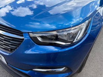 Vauxhall Grandland X 1.6 Turbo D BlueInjection SE Auto Euro 6 (s/s) 5dr