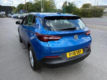 Vauxhall Grandland X 1.6 Turbo D BlueInjection SE Auto Euro 6 (s/s) 5dr