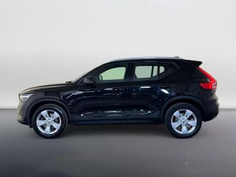 Volvo XC40 2.0 B3 MHEV Core SUV 5dr Petrol Hybrid DCT Auto Euro 6 (s/s) (16