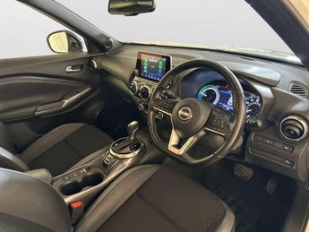 Nissan Juke 1.6 N-Connecta SUV 5dr Petrol Hybrid Auto Euro 6 (143 ps)