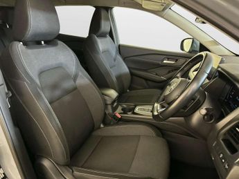 Nissan Qashqai 1.3 DIG-T MHEV N-Connecta SUV 5dr Petrol Hybrid XTRON Euro 6 (s/