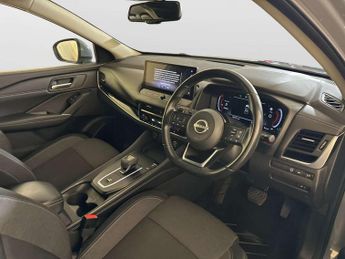 Nissan Qashqai 1.3 DIG-T MHEV N-Connecta SUV 5dr Petrol Hybrid XTRON Euro 6 (s/