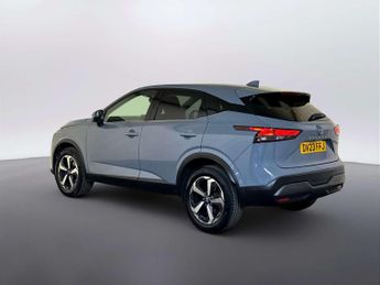 Nissan Qashqai 1.3 DIG-T MHEV N-Connecta SUV 5dr Petrol Hybrid XTRON Euro 6 (s/