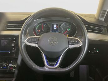 Volkswagen Passat 1.4 TSI 13kWh GTE Saloon 4dr Petrol Plug-in Hybrid DSG Euro 6 (s