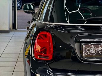 MINI Hatch 2.0 Cooper S Sport Steptronic Euro 6 (s/s) 5dr