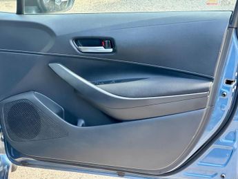 Toyota Corolla 1.8 VVT-h Icon Tech CVT Euro 6 (s/s) 5dr