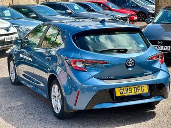 Toyota Corolla 1.8 VVT-h Icon Tech CVT Euro 6 (s/s) 5dr