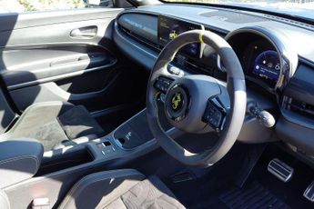 Abarth 600e 54kWh Scorpionissima Auto 5dr