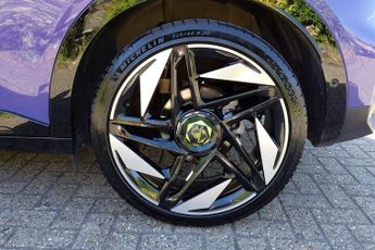 Abarth 600e 54kWh Scorpionissima Auto 5dr