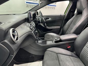 Mercedes-Benz GLA 2.1 GLA220d AMG Line (Premium Plus) 7G-DCT 4MATIC Euro 6 (s/s) 5