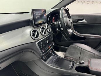 Mercedes-Benz GLA 2.1 GLA220d AMG Line (Premium Plus) 7G-DCT 4MATIC Euro 6 (s/s) 5