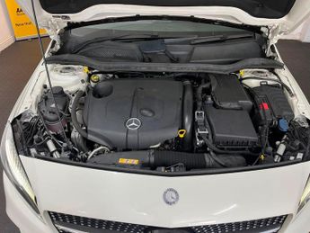Mercedes-Benz A Class 2.1 A200d AMG Line (Premium) 7G-DCT Euro 6 (s/s) 5dr