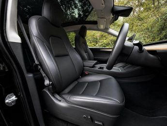 Tesla Model Y (Dual Motor) Long Range Auto 4WDE 5dr