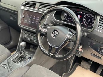 Volkswagen Tiguan 2.0 TDI SEL DSG Euro 6 (s/s) 5dr
